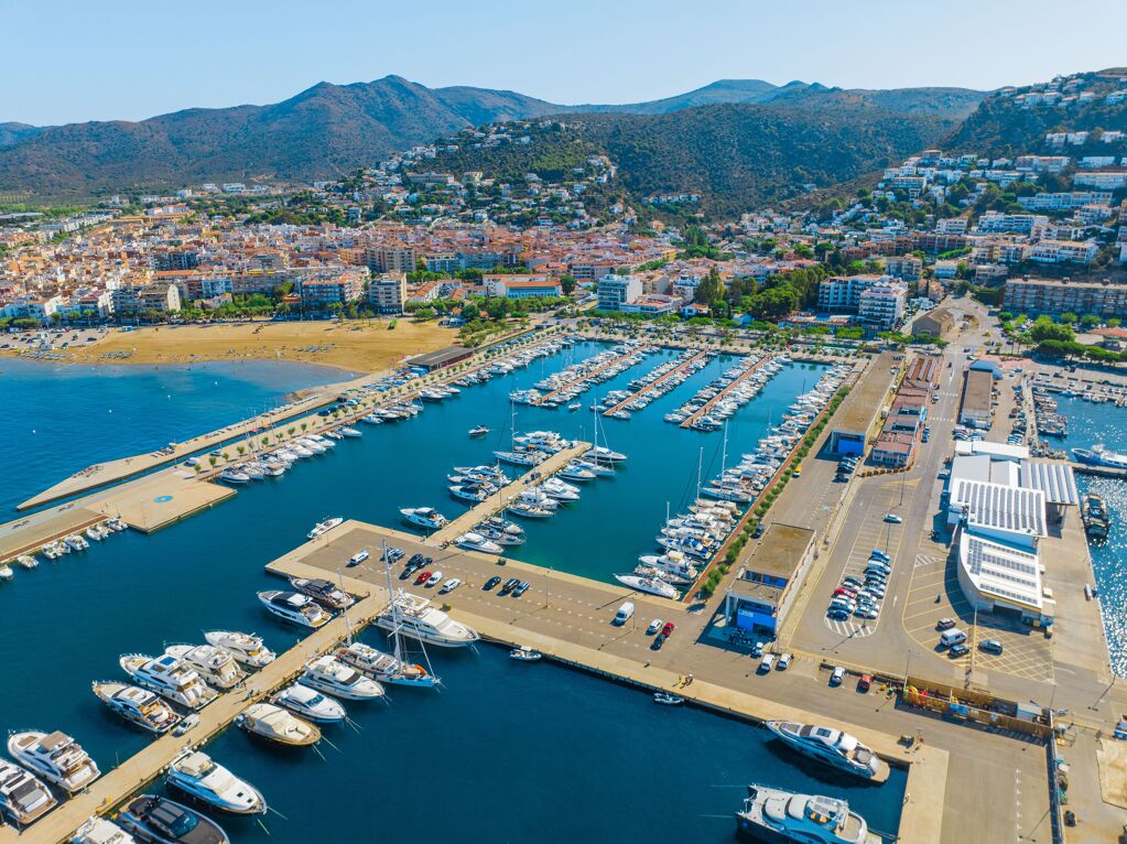  PortRoses ended yesterday the payment of the loan contracted in 2005 worth 3.3 MEUR