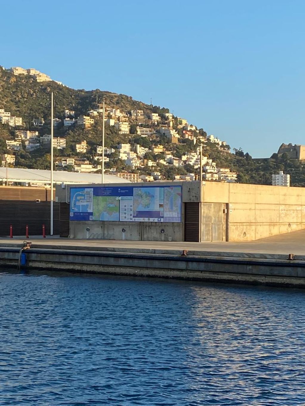 Le Port de Roses installe une fresque informative dans le Dic Recer.