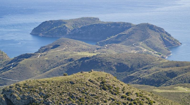 Port Roses desenvolupa dins del seu web l’accés als Parcs Naturals del Cap de Creus i dels Aiguamolls de l'Empordà