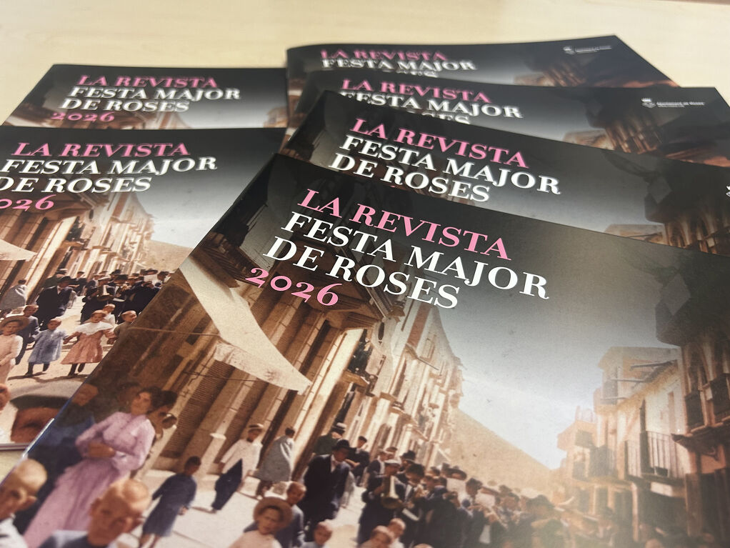 La revista de la Festa Major repassa els 30 anys d'Optimist i recupera els orígens del teatre familiar a Roses