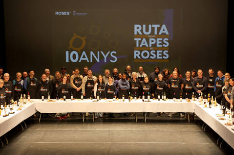An explosion of flavors at the Teatre de Roses with the presentation of the tapas of the tenth edition of the Ruta de les Tapas